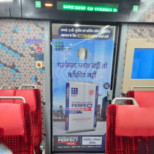 New Delhi To Varanasi Vande Bharat (20 Coaches 40 Doors) (22415/22416)